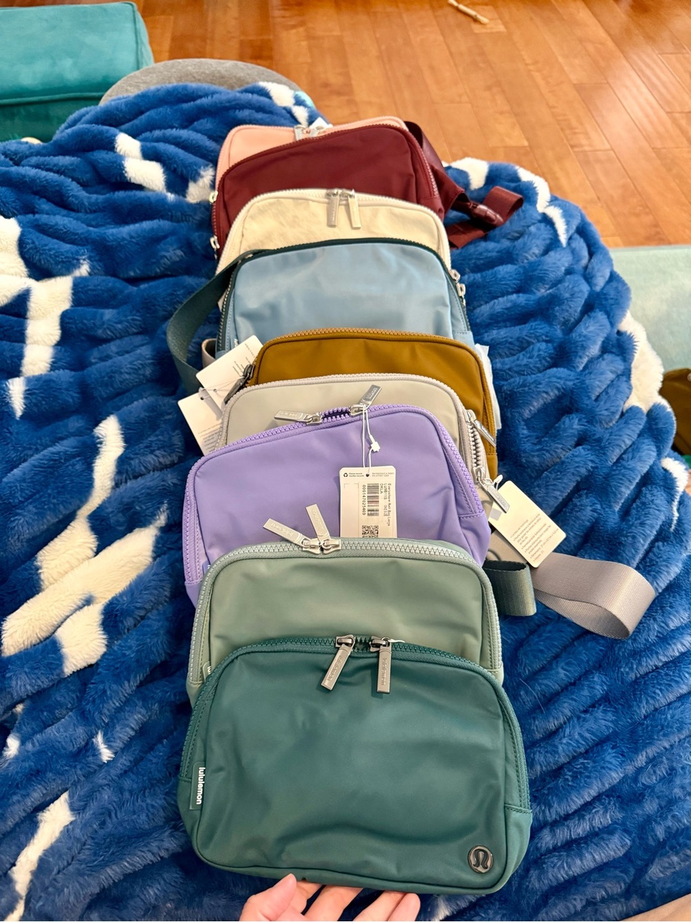 Lot of 9 LARGE Lululemon Beltbags